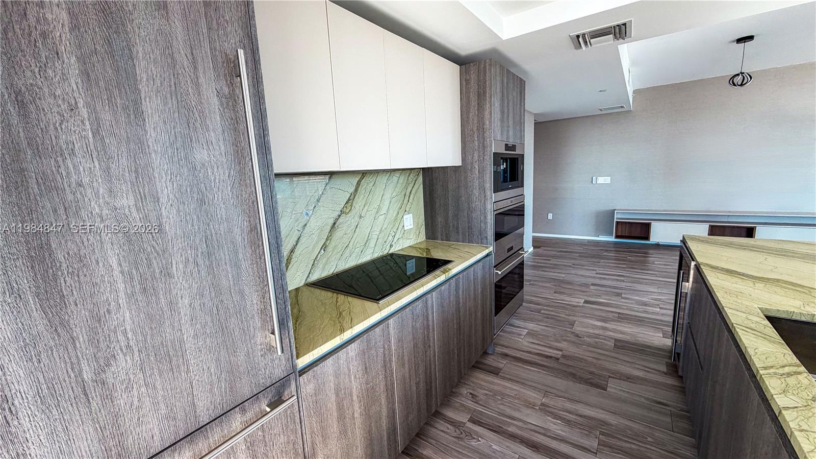 801 SMA RESIDENCES CONDO - Residential Lease