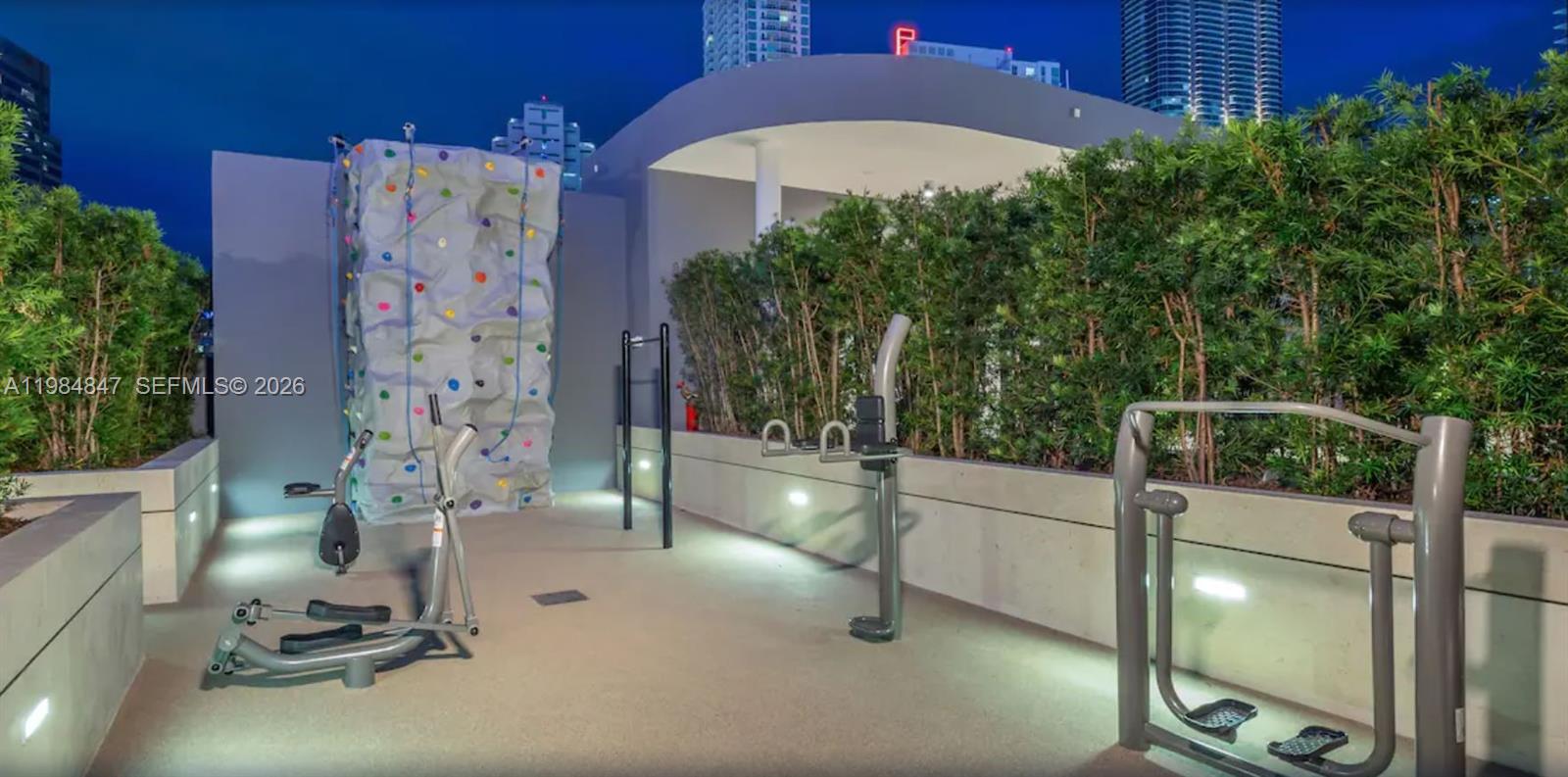 801 SMA RESIDENCES CONDO - Residential Lease