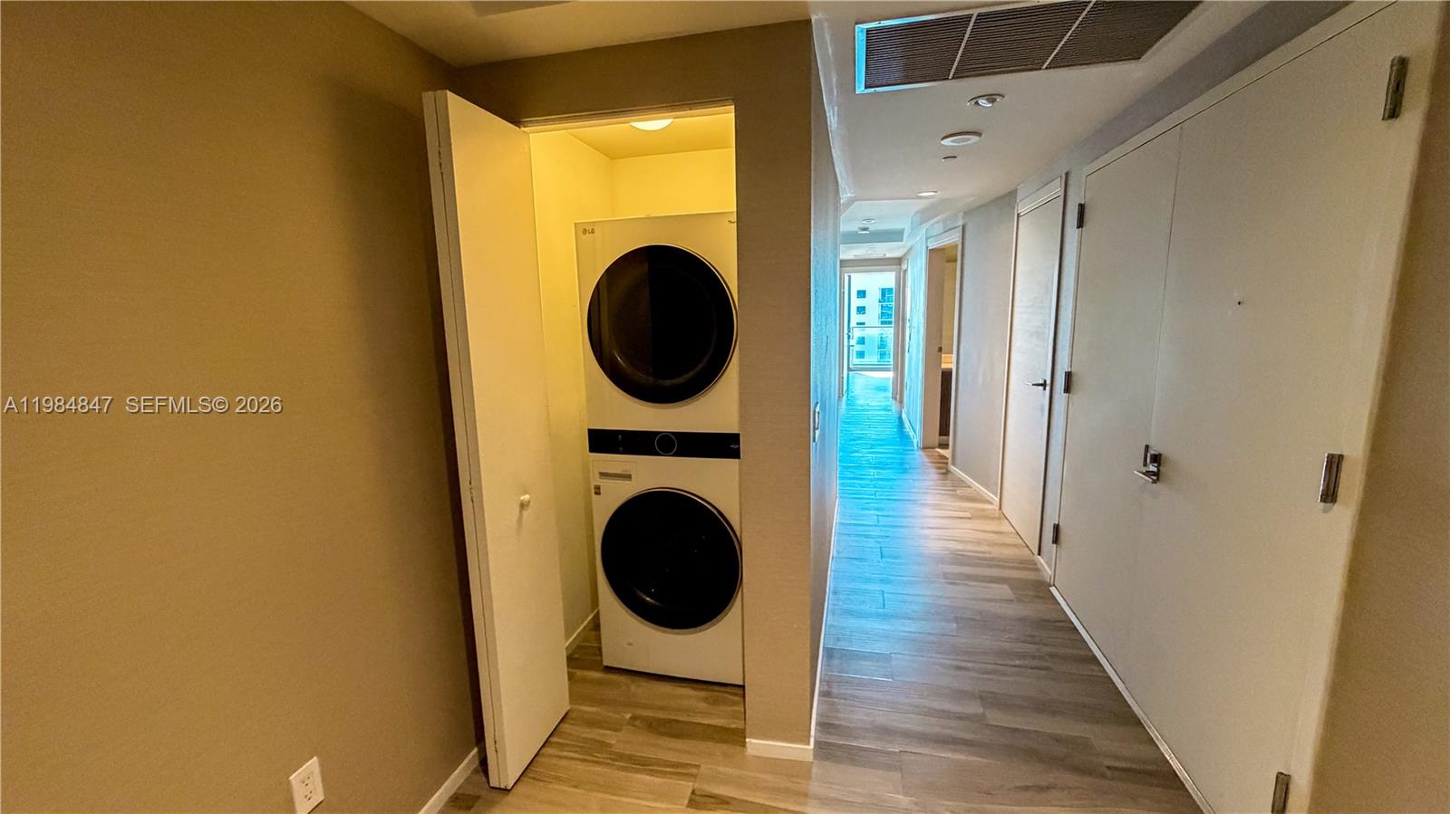 801 SMA RESIDENCES CONDO - Residential Lease