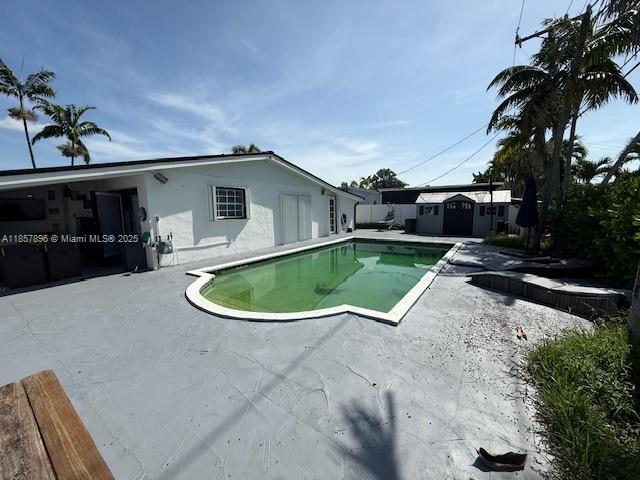 WHISPERING PINES EST SEC - Residential