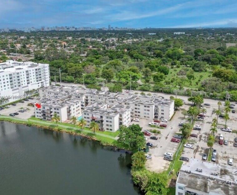 EL LAGO CONDO - Residential