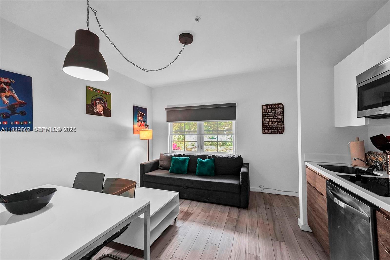 EVA CONDO - Residential