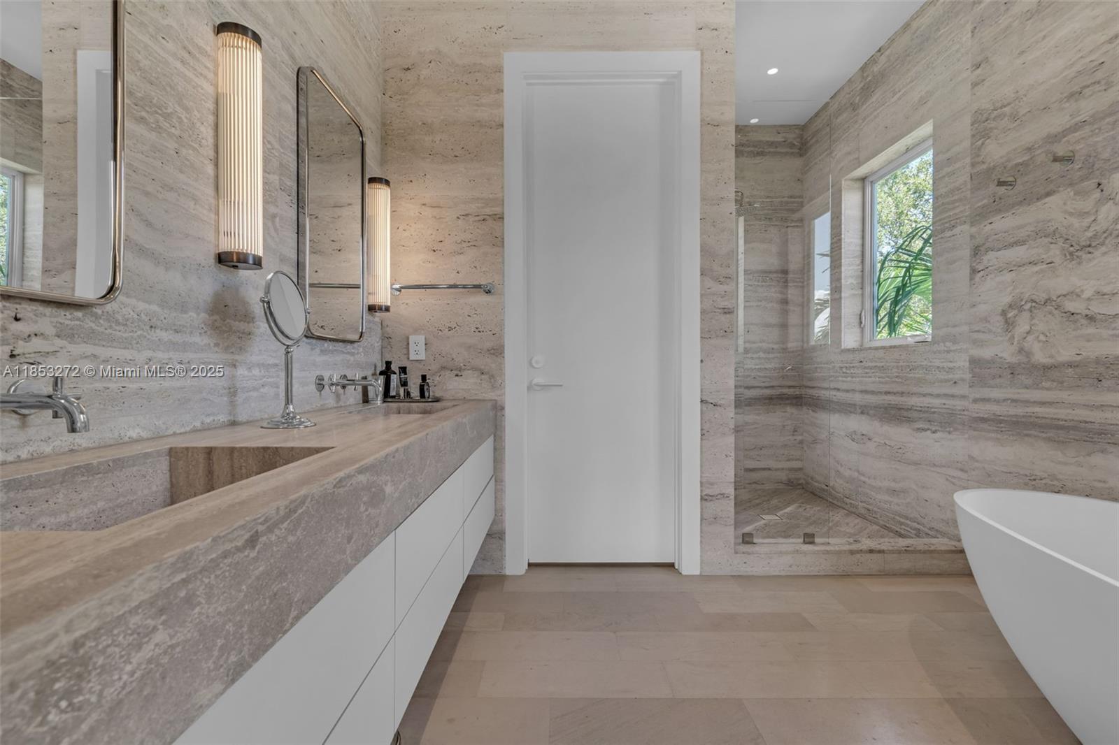 TROPICAL ISLE HOMES SUB 4 - Residential