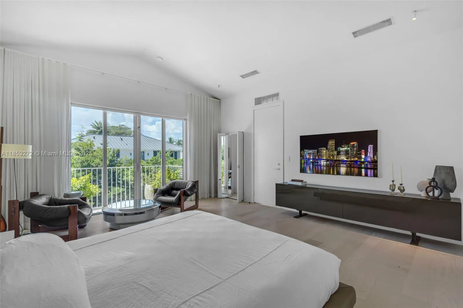 Key Biscayne, Florida 33149, United States, 6 Bedrooms Bedrooms, ,6 BathroomsBathrooms,Residential,Active,185537