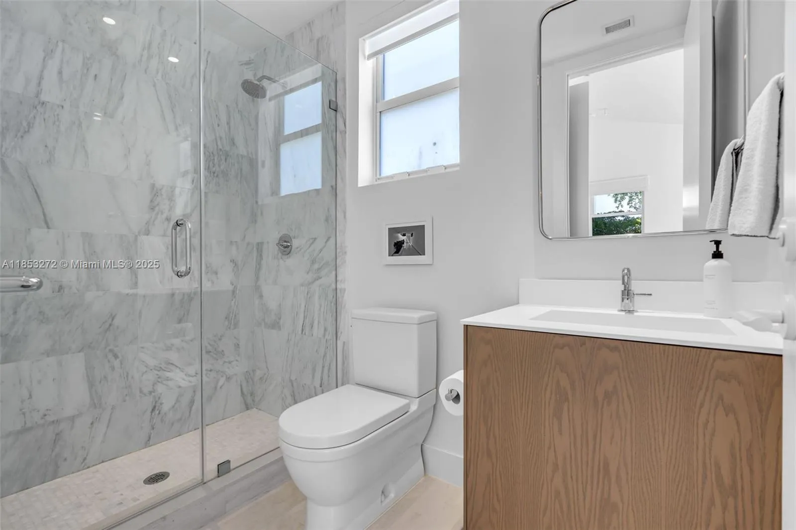 Key Biscayne, Florida 33149, United States, 6 Bedrooms Bedrooms, ,6 BathroomsBathrooms,Residential,Active,185537