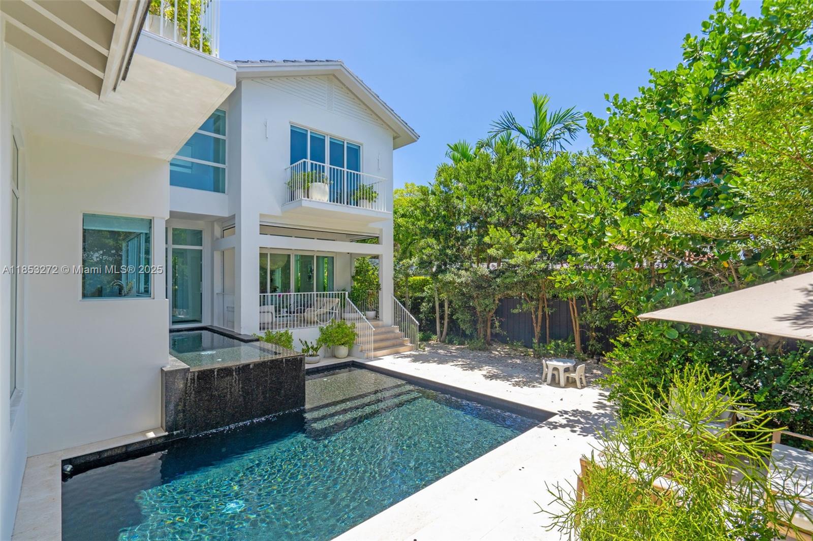 TROPICAL ISLE HOMES SUB 4 - Residential