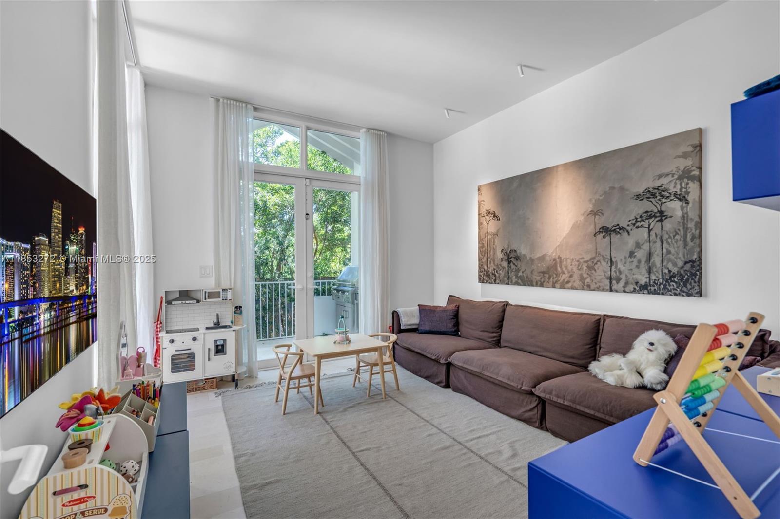 TROPICAL ISLE HOMES SUB 4 - Residential