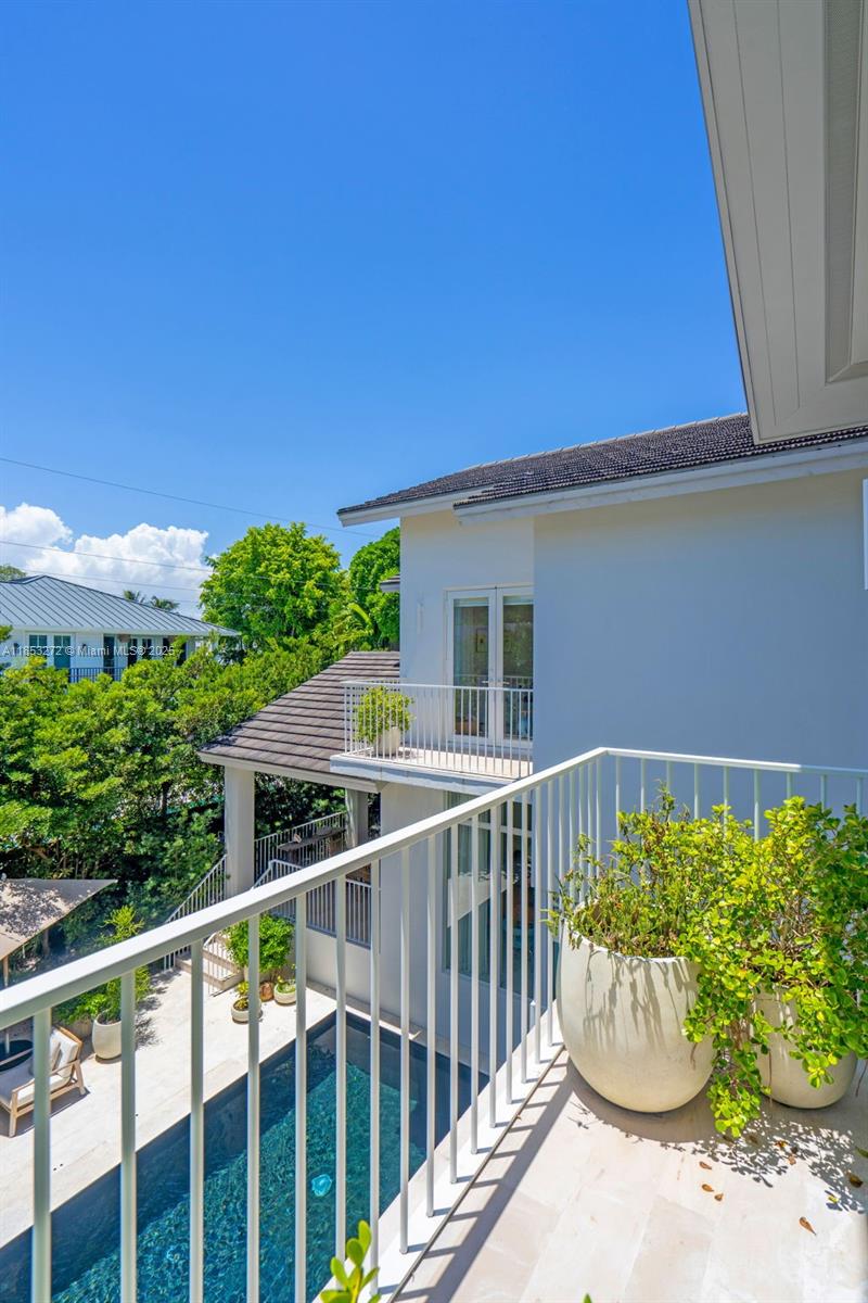 TROPICAL ISLE HOMES SUB 4 - Residential