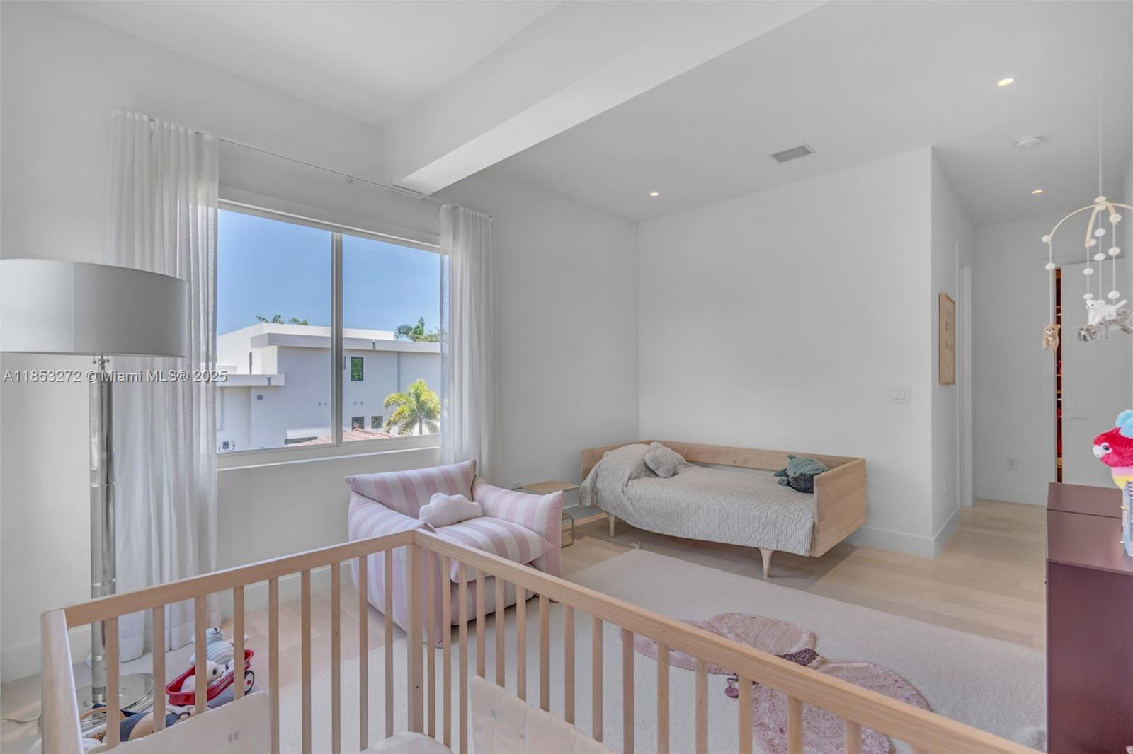 TROPICAL ISLE HOMES SUB 4 - Residential