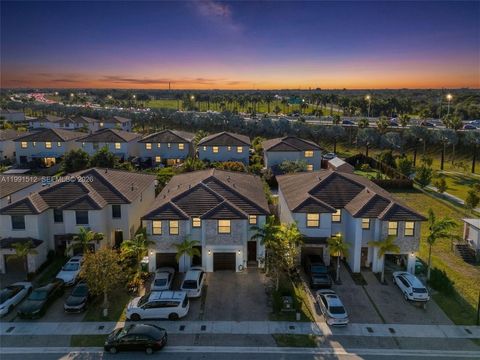 24900 SW 107th Ct Homestead FL 33032