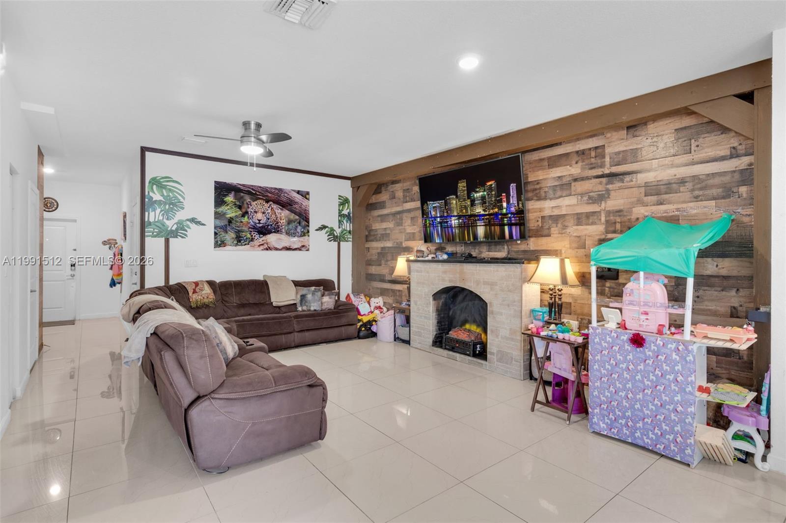 S ALLAPATTAH GARDENS - Residential