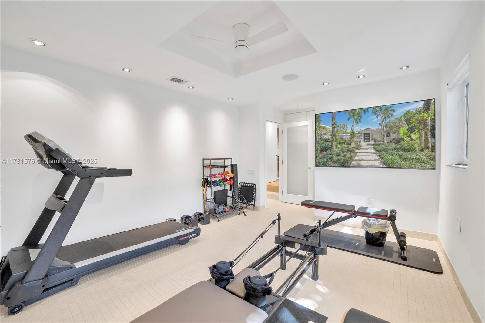 NAUTILUS EXTENSION - Residential