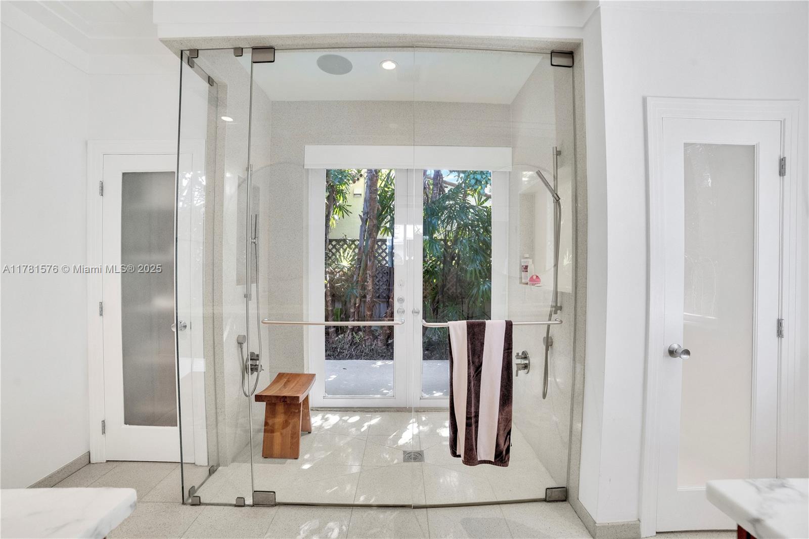 NAUTILUS EXTENSION - Residential