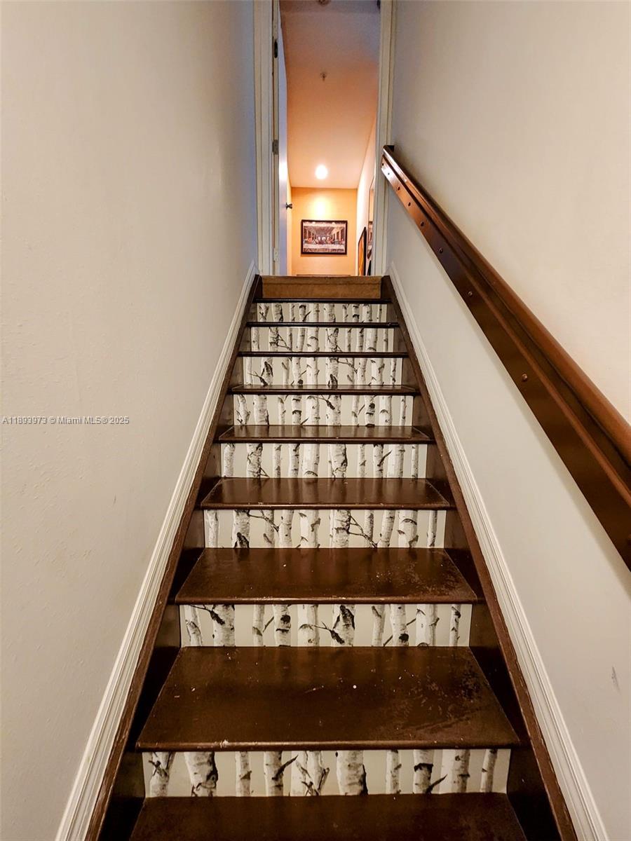 THE PRESERVE CONDO - Residential Lease
