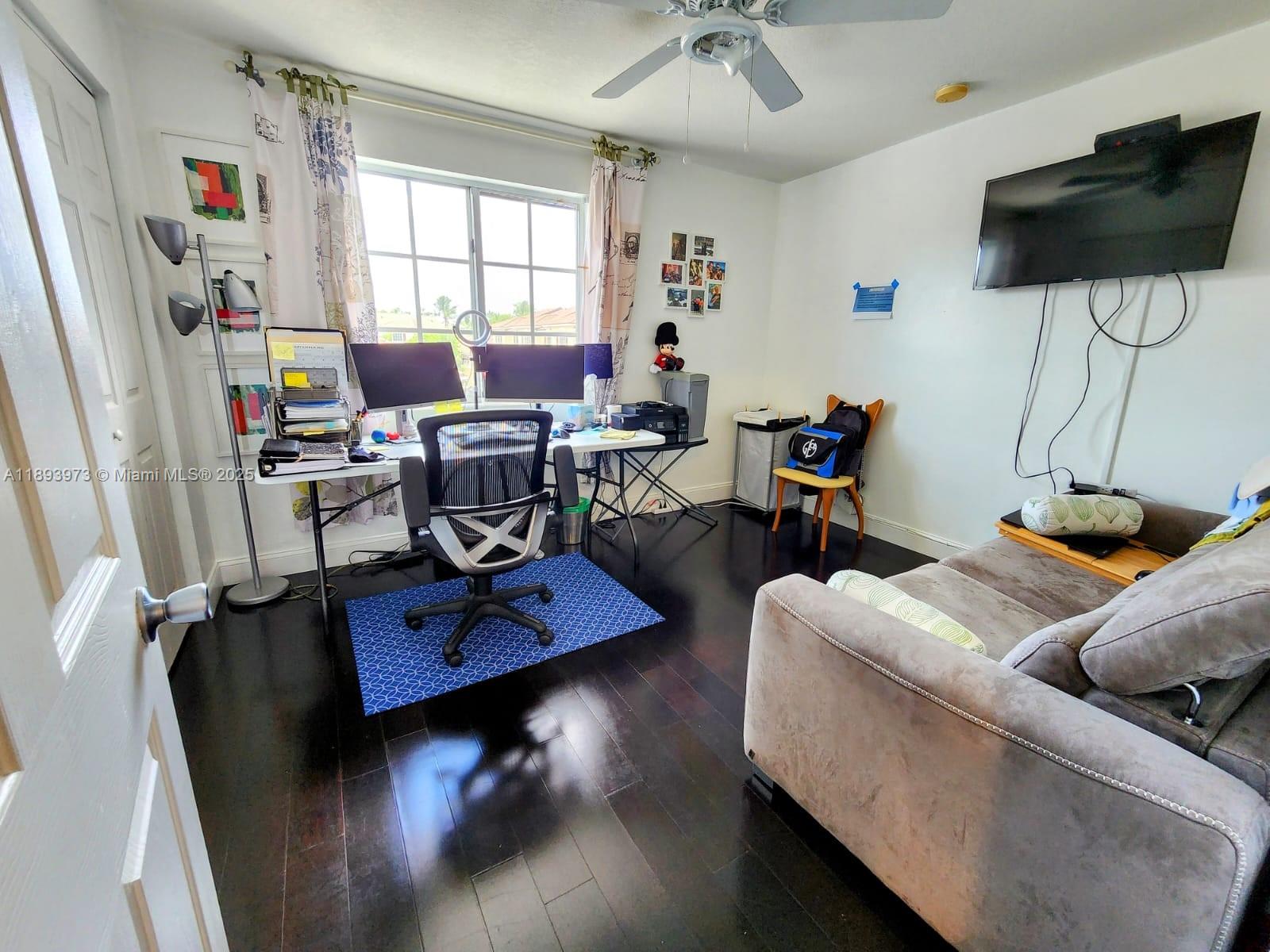 THE PRESERVE CONDO - Residential Lease