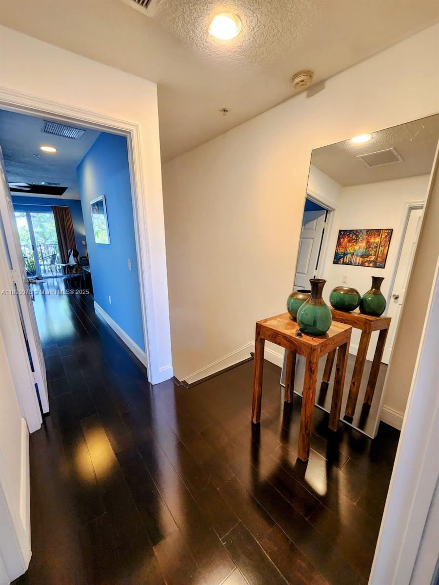 THE PRESERVE CONDO - Residential Lease