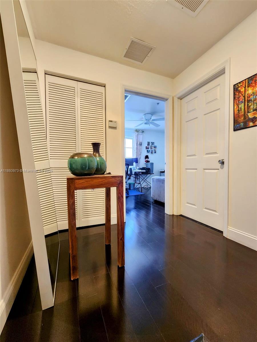 THE PRESERVE CONDO - Residential Lease