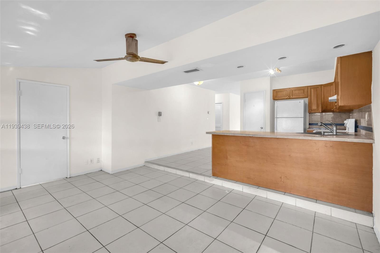 CORAL RIDGE ADD - Residential Lease