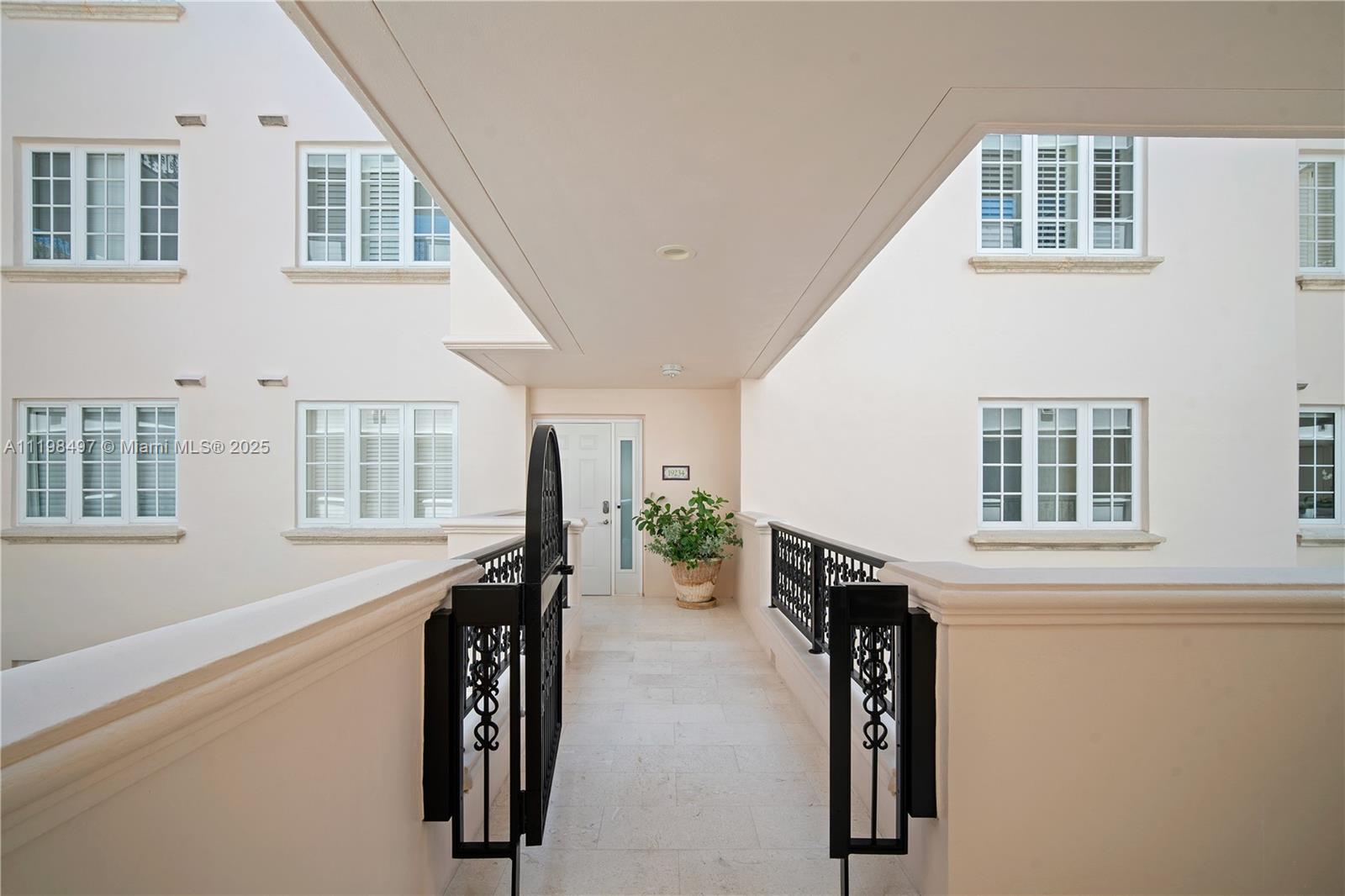 19234 Fisher Island Dr 19234
