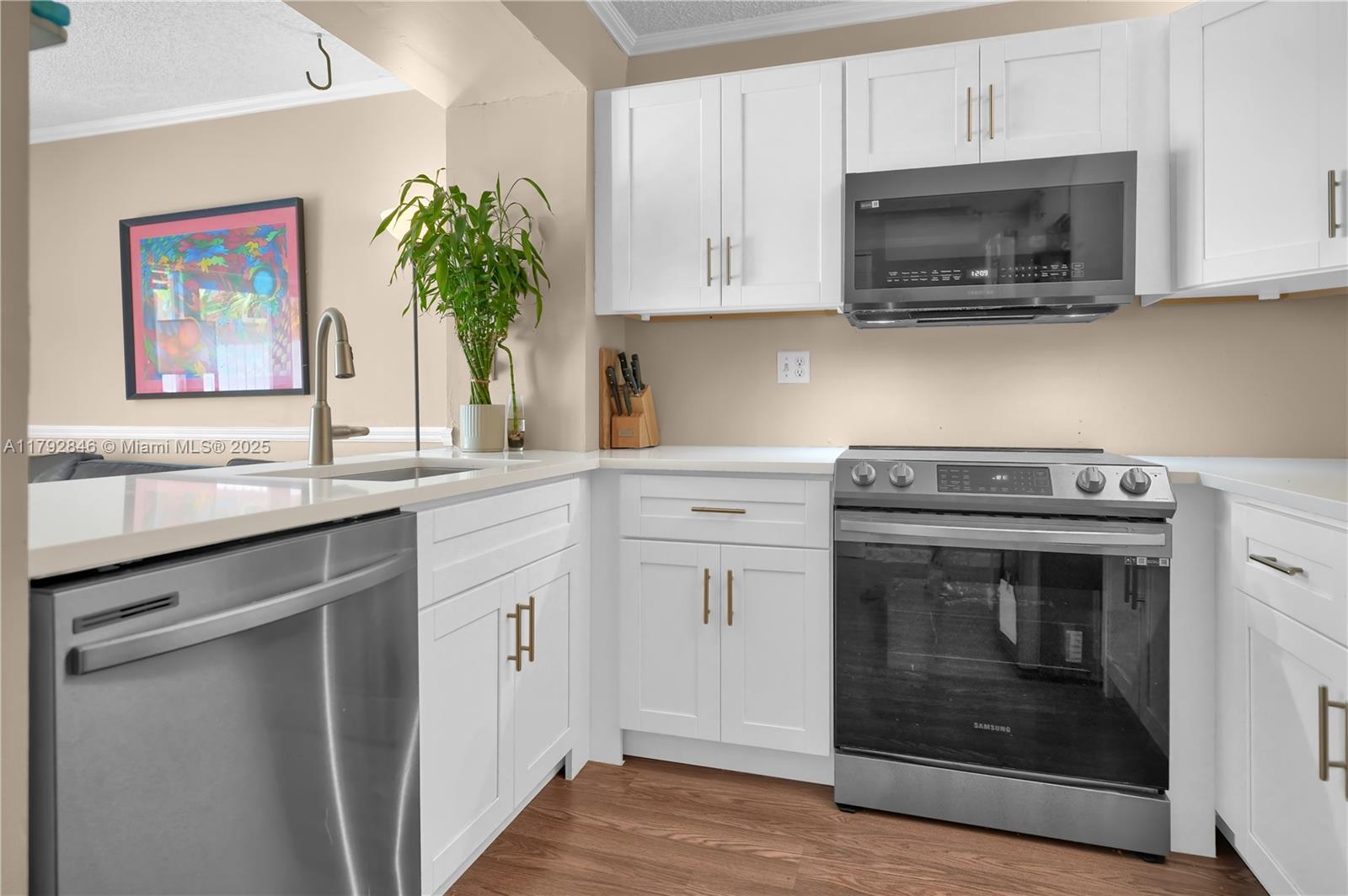 10194 Sw 77th Ct, Miami, Broward County, Florida - 2 Bedrooms  
2 Bathrooms - 