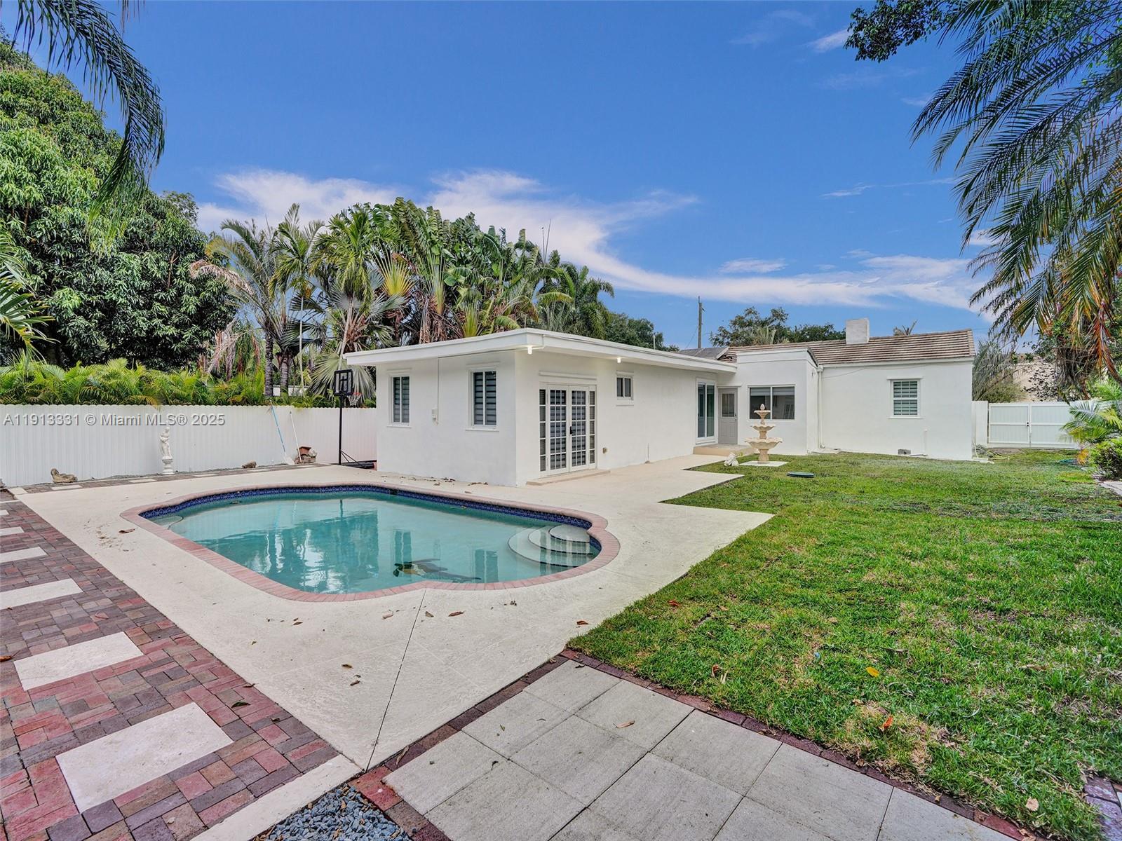 1ST ADDN BISCAYNE LAWN - Residential