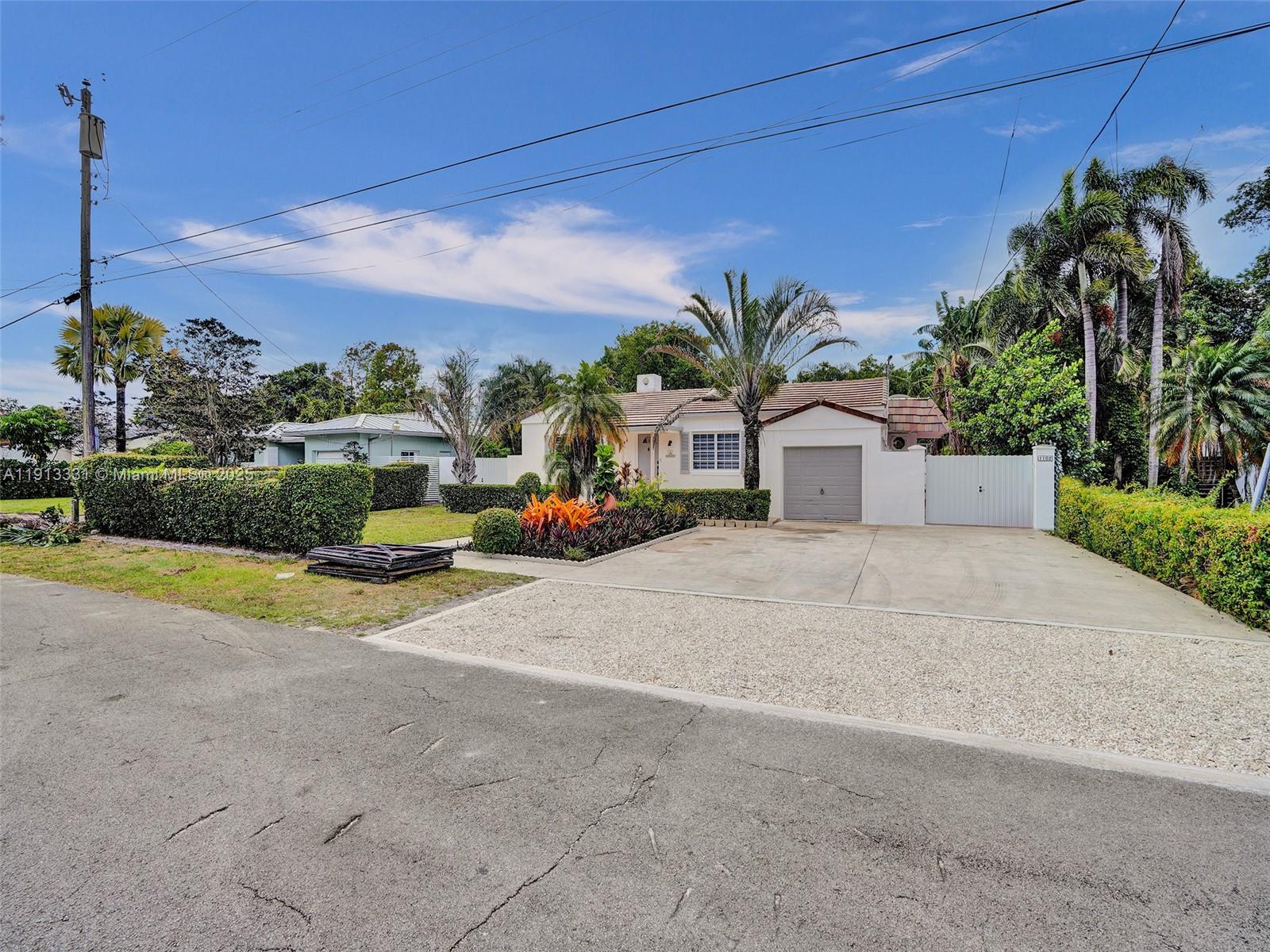 1ST ADDN BISCAYNE LAWN - Residential