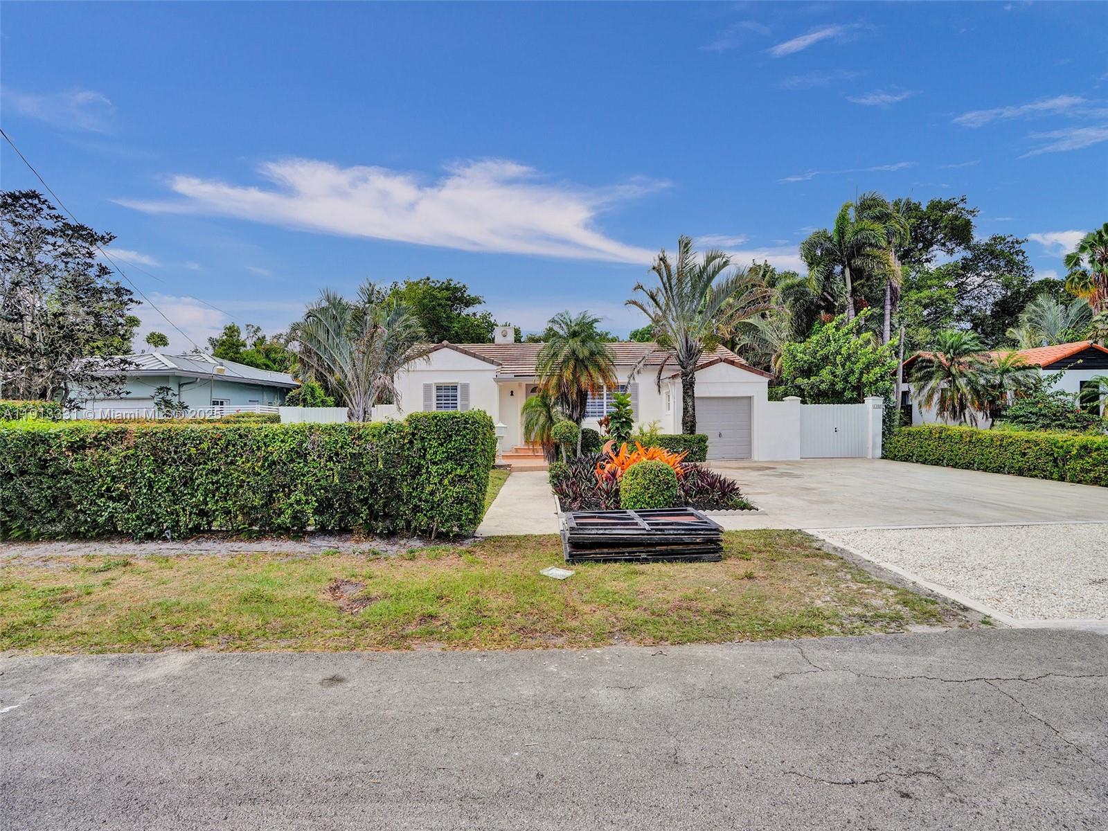 1ST ADDN BISCAYNE LAWN - Residential