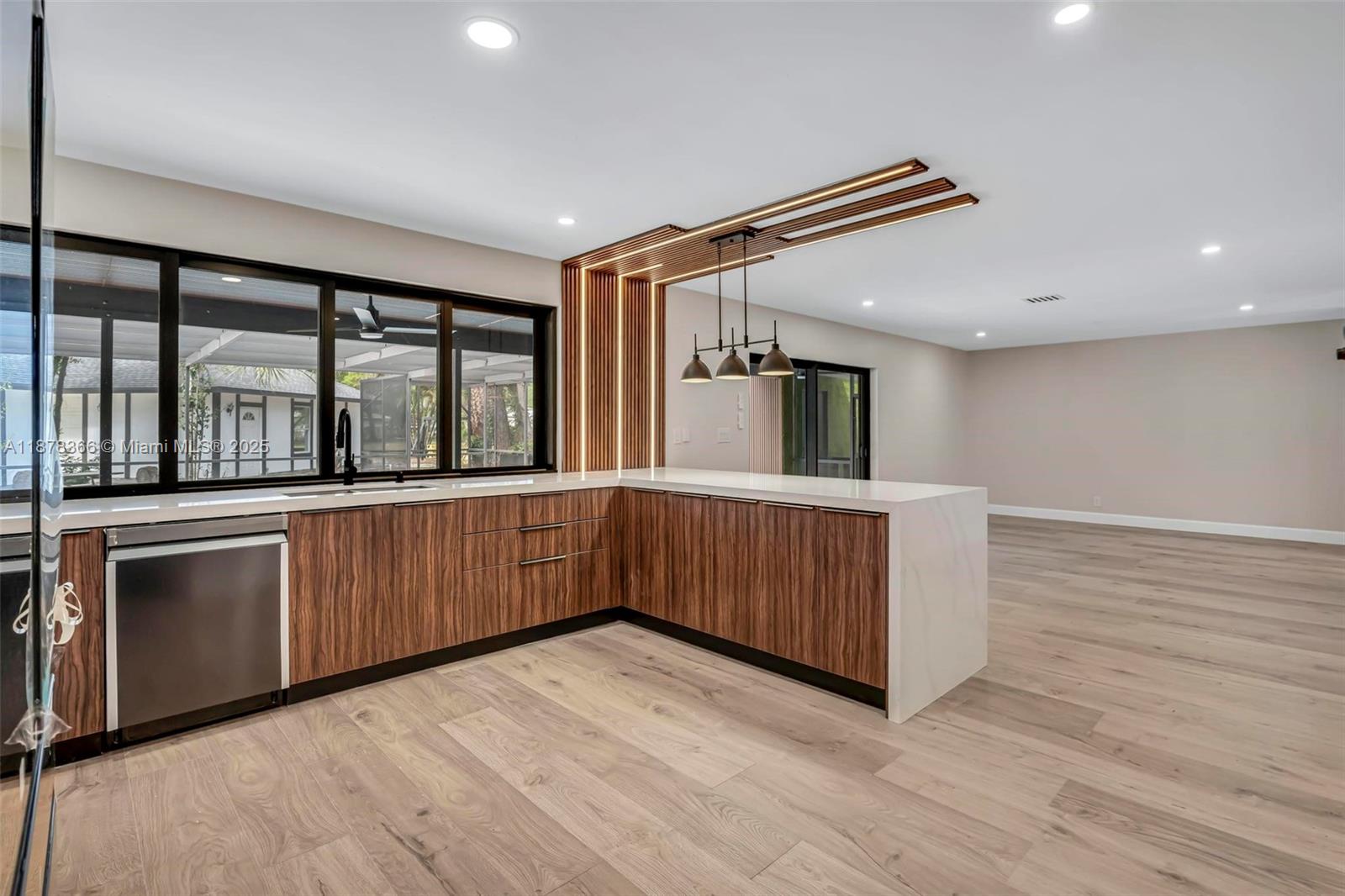 MONET GARDENS AMD (UNREC) - Residential Lease