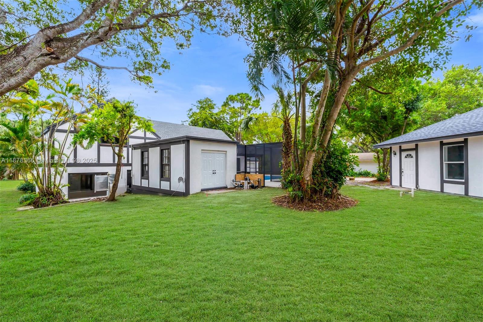 MONET GARDENS AMD (UNREC) - Residential Lease