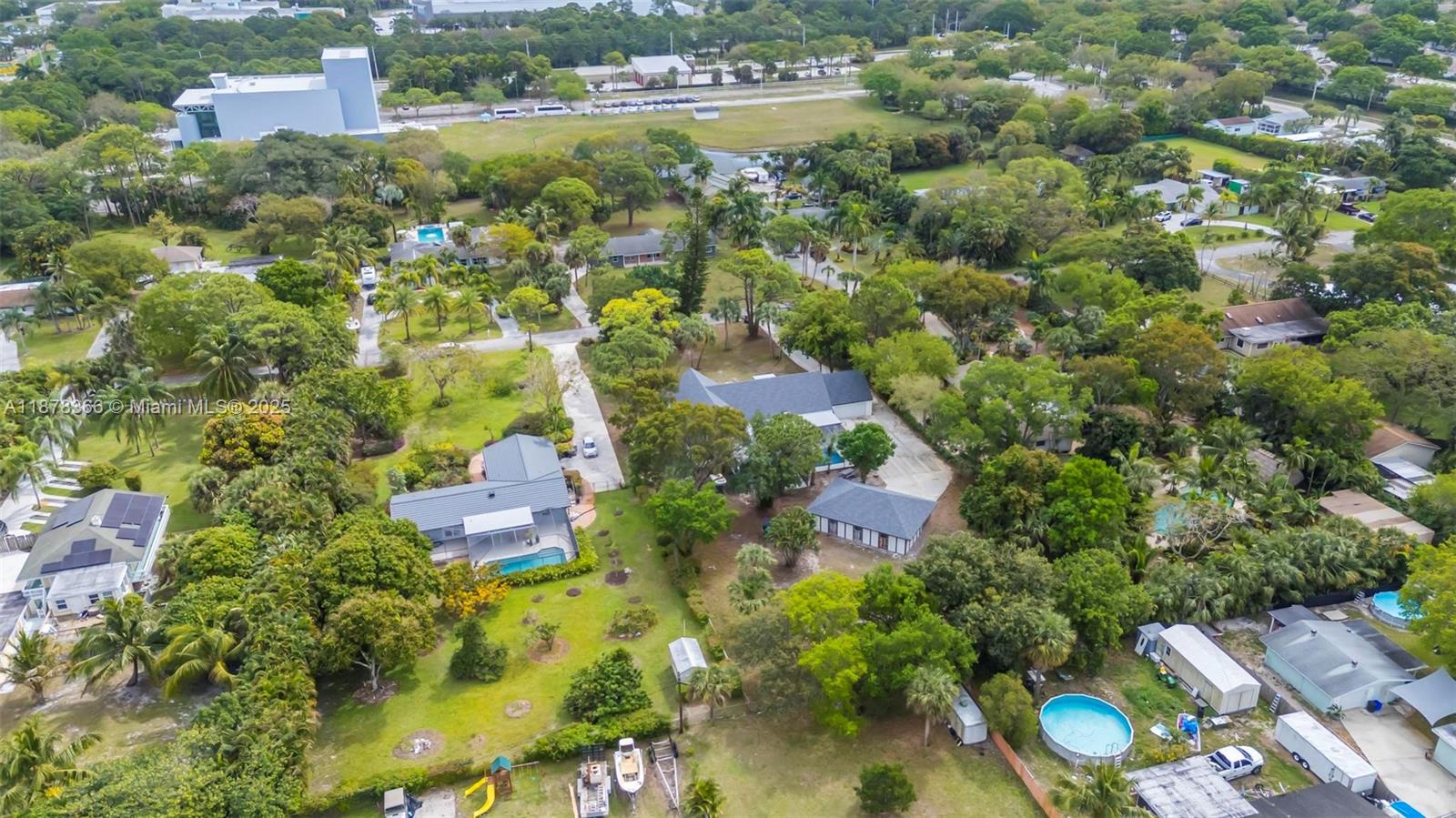 MONET GARDENS AMD (UNREC) - Residential Lease