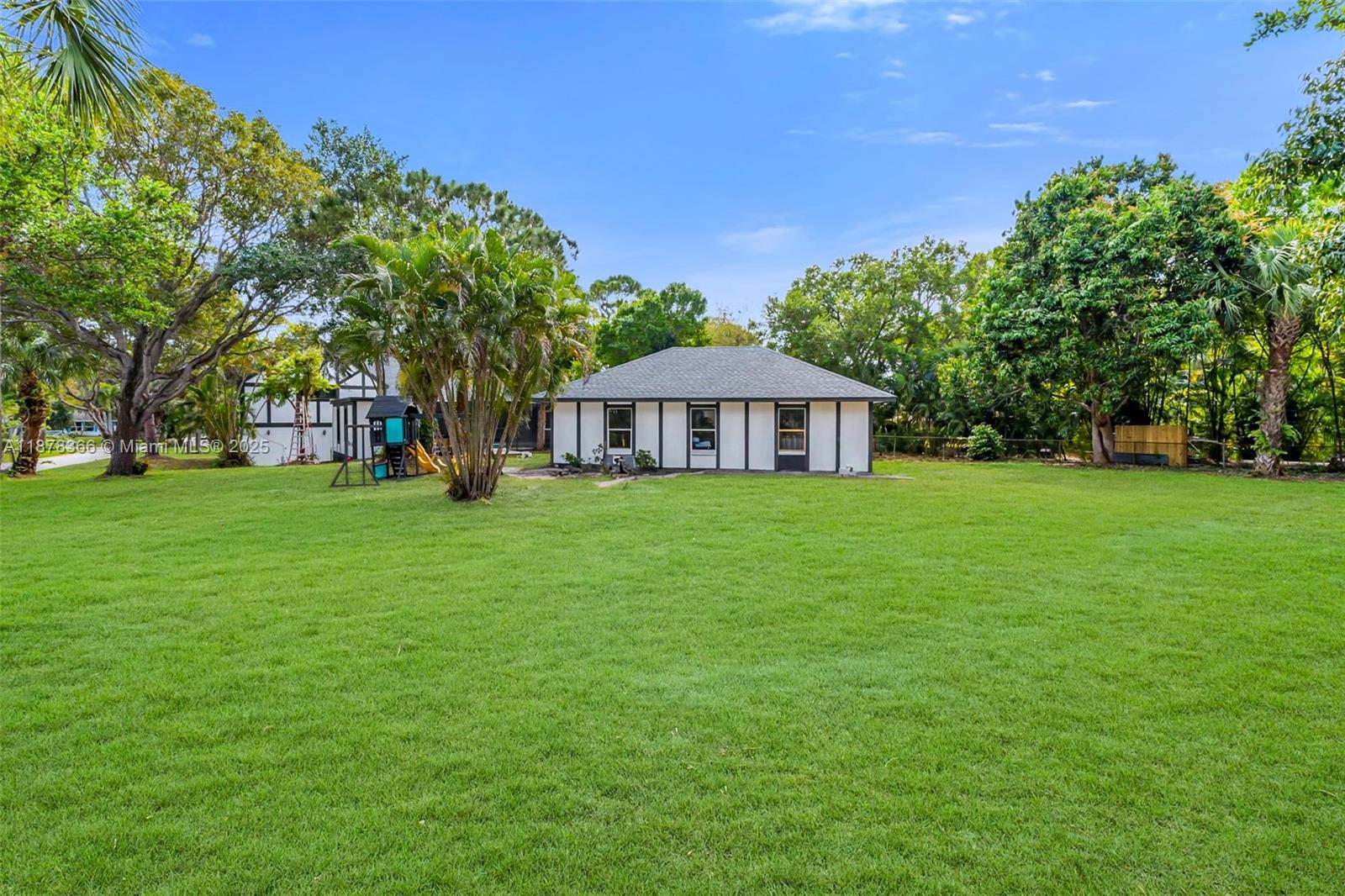 MONET GARDENS AMD (UNREC) - Residential Lease
