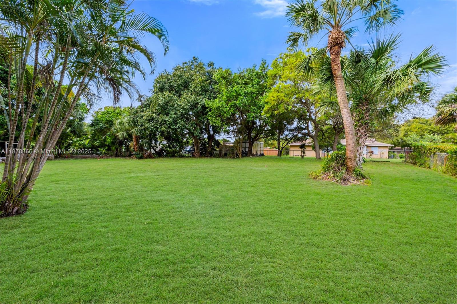 MONET GARDENS AMD (UNREC) - Residential Lease