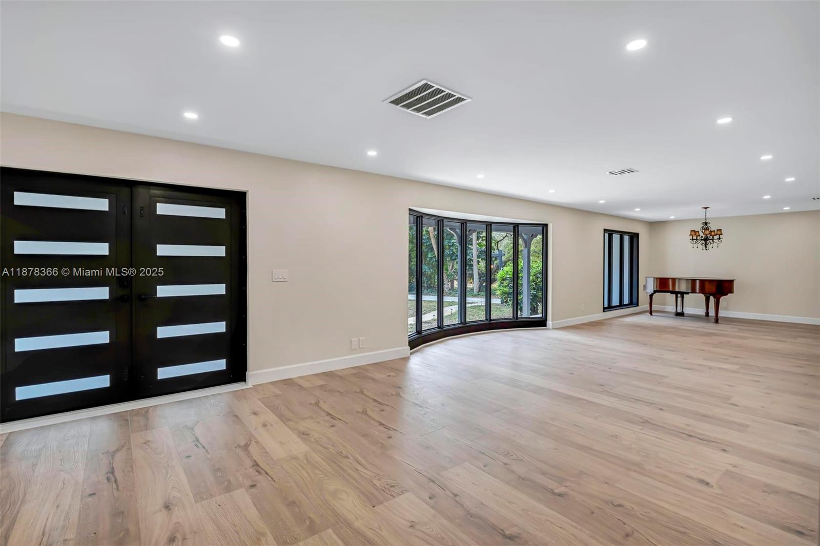 MONET GARDENS AMD (UNREC) - Residential Lease
