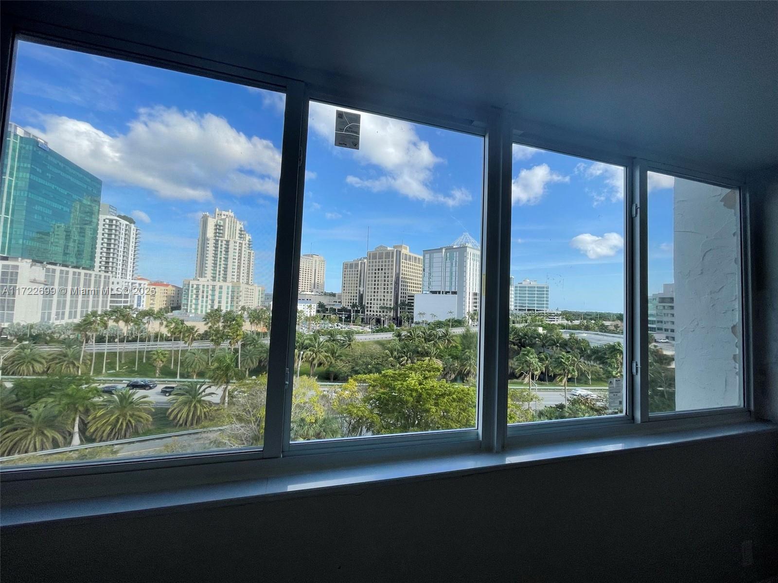 DADELAND PLACE CONDO - Residential