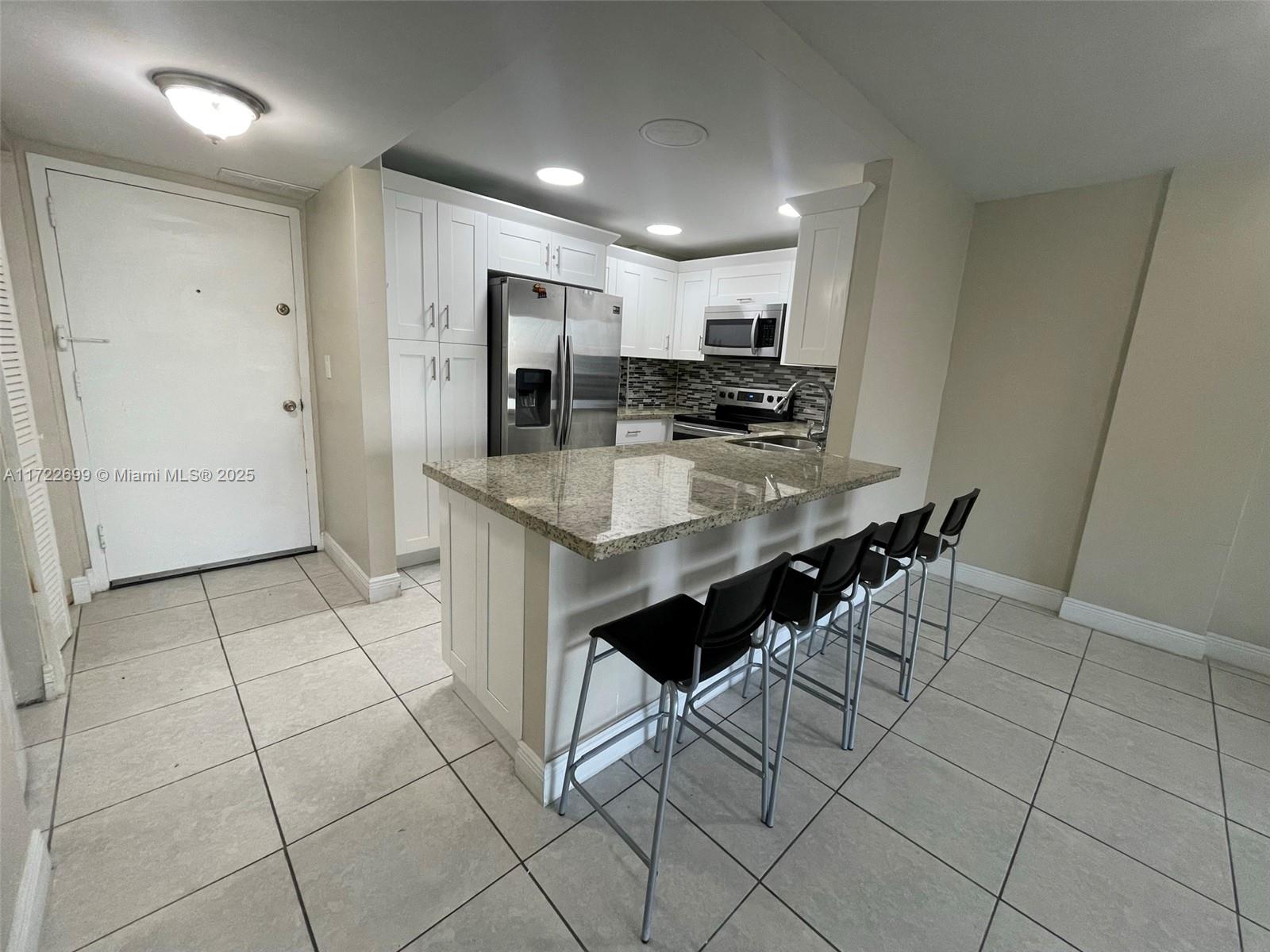 DADELAND PLACE CONDO - Residential