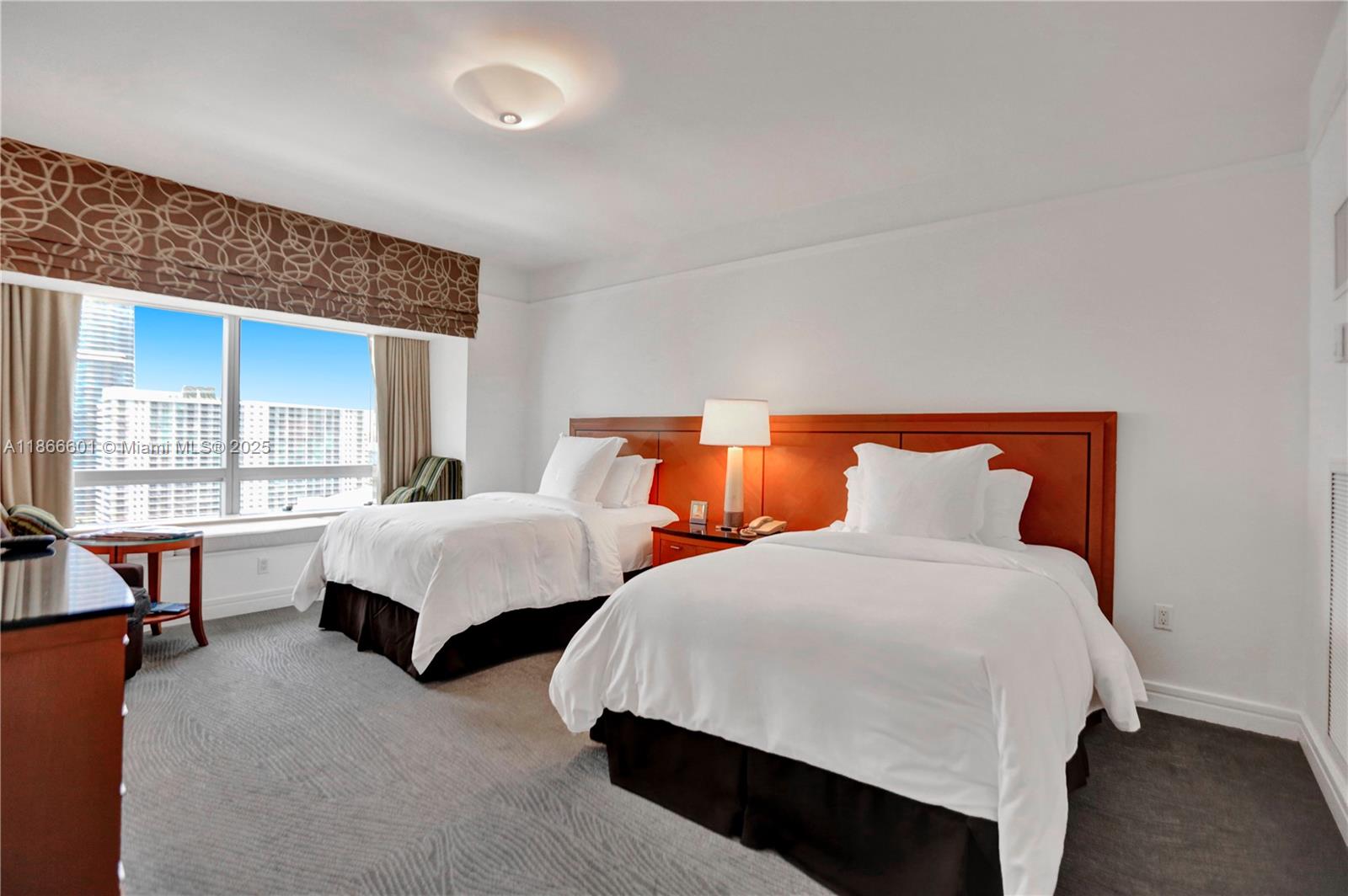 MILLENNIUM TOWER CONDOMIN - Residential Lease