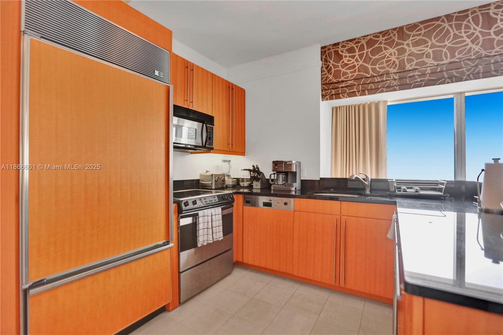 1435 Brickell Ave 3212