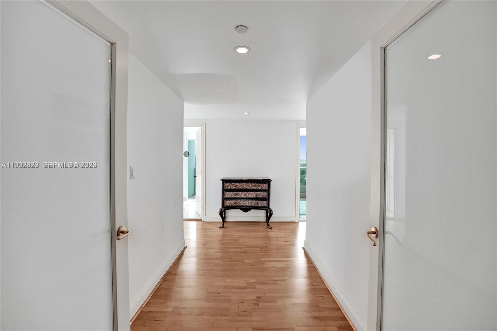 TOWERS OF PORTO VITA-SOUT - Residential Lease