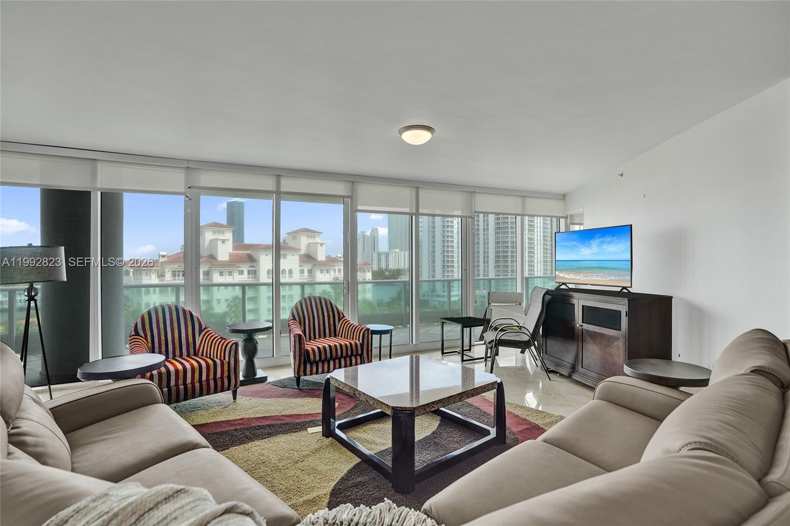 TOWERS OF PORTO VITA-SOUT - Residential Lease