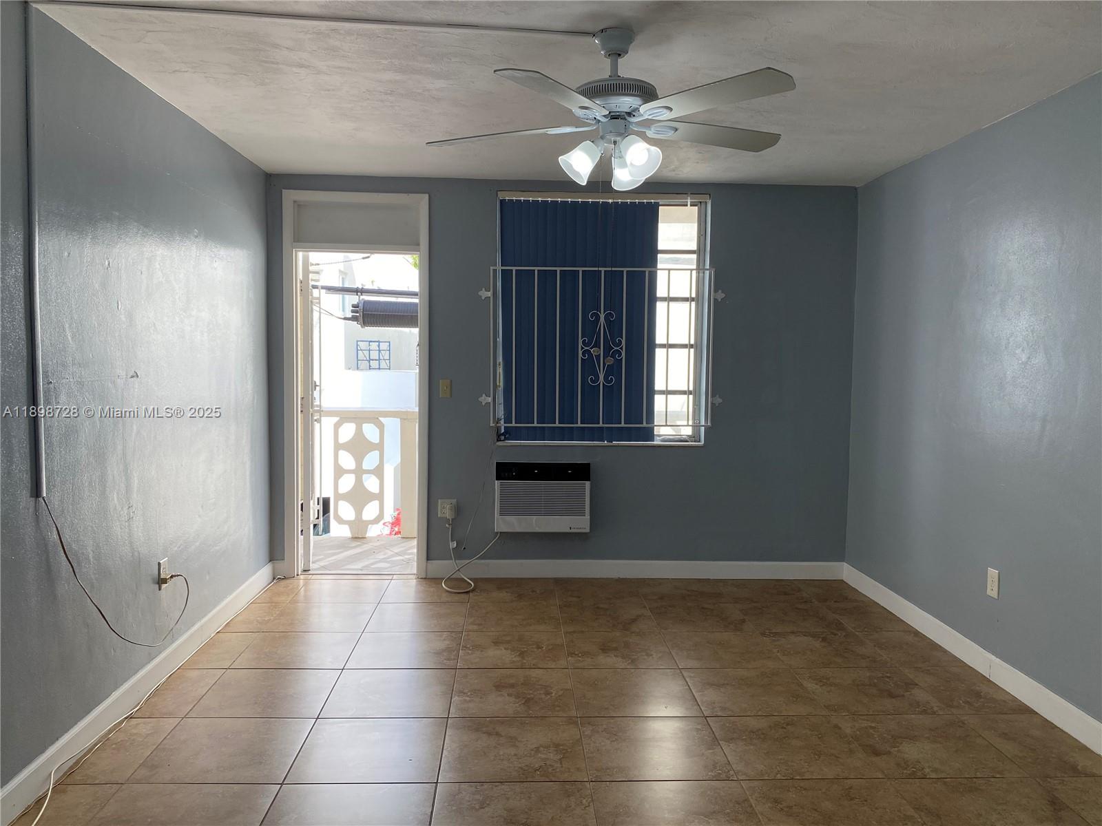 SOUTHERN STAR CONDO - Residential