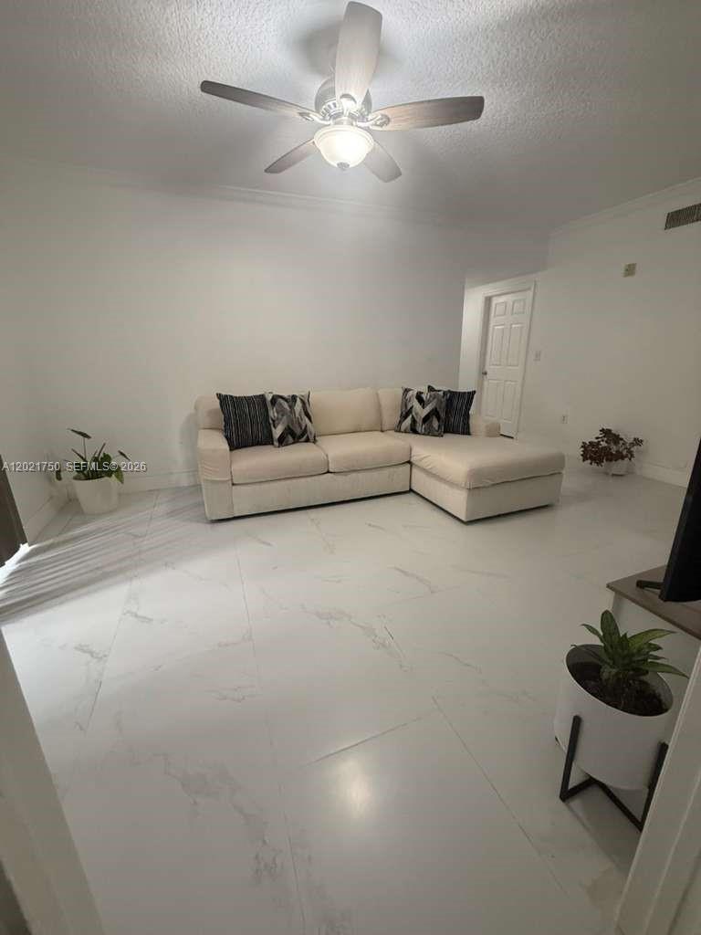 215 SW 117th Ter 14107
