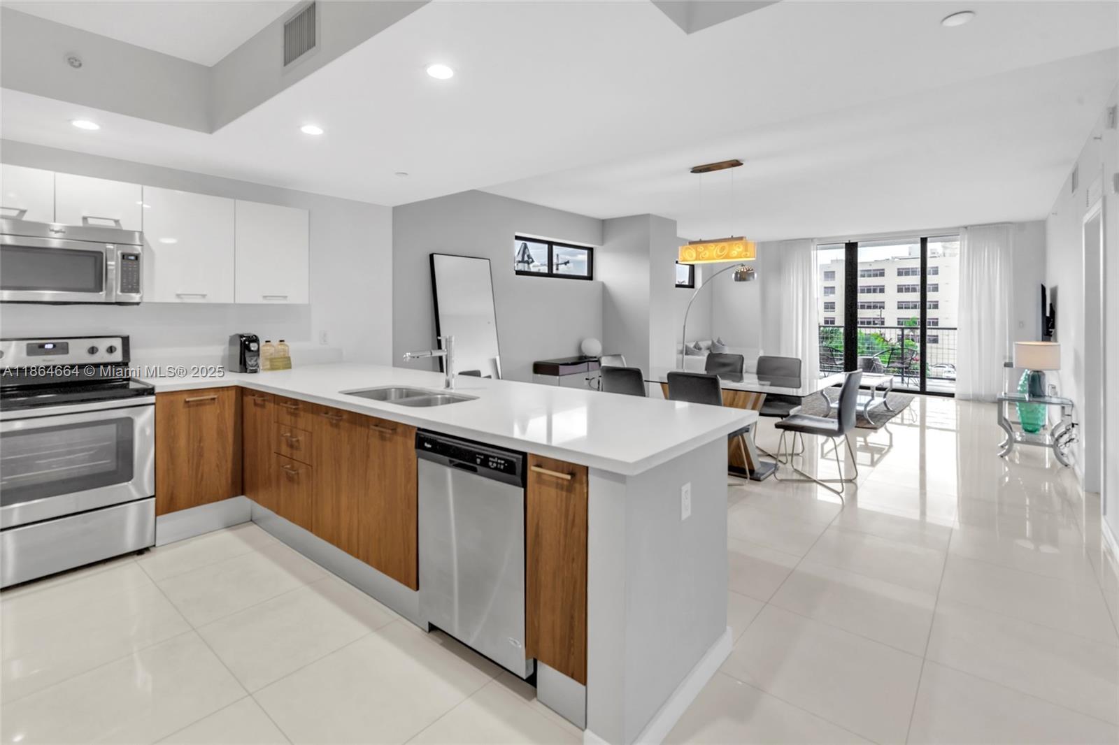 1120 98th St 403