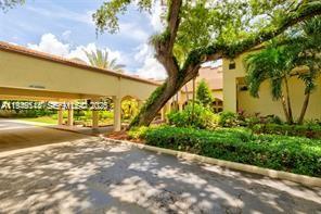 CONDO 16 OF WHITEHALL CON - Residential