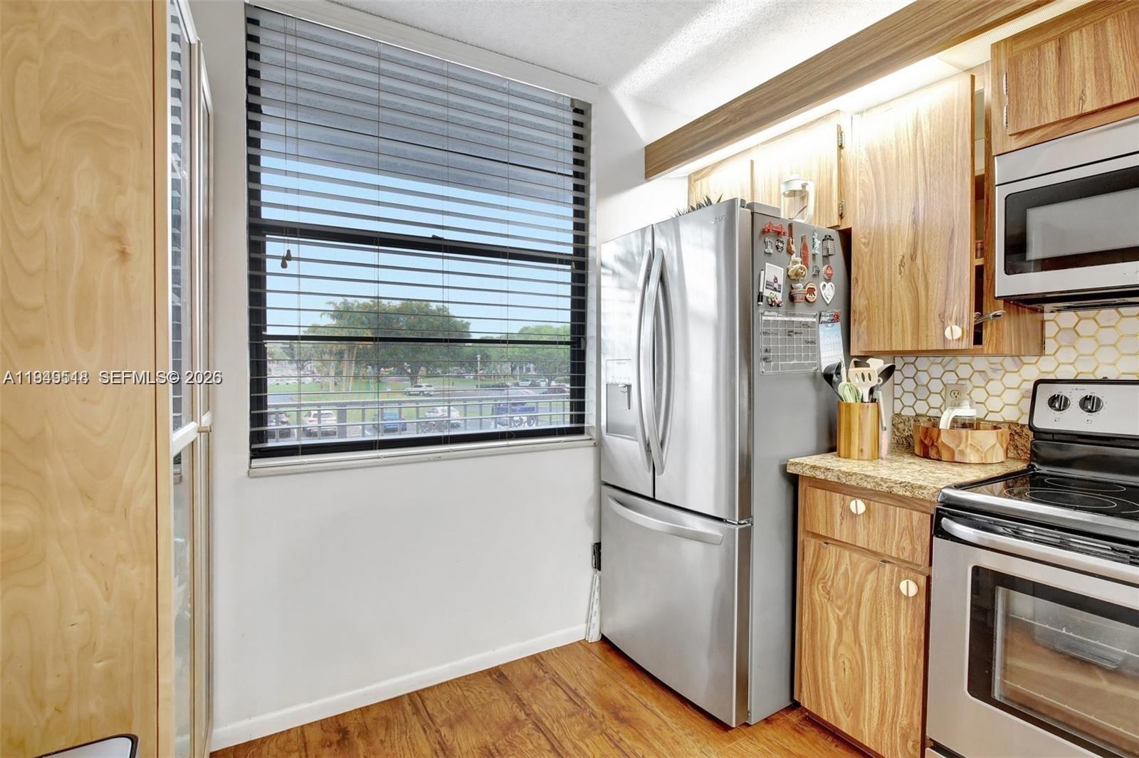 CONDO 16 OF WHITEHALL CON - Residential