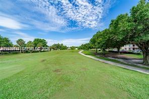 CONDO 16 OF WHITEHALL CON - Residential