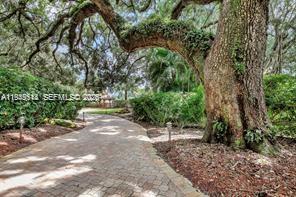 CONDO 16 OF WHITEHALL CON - Residential