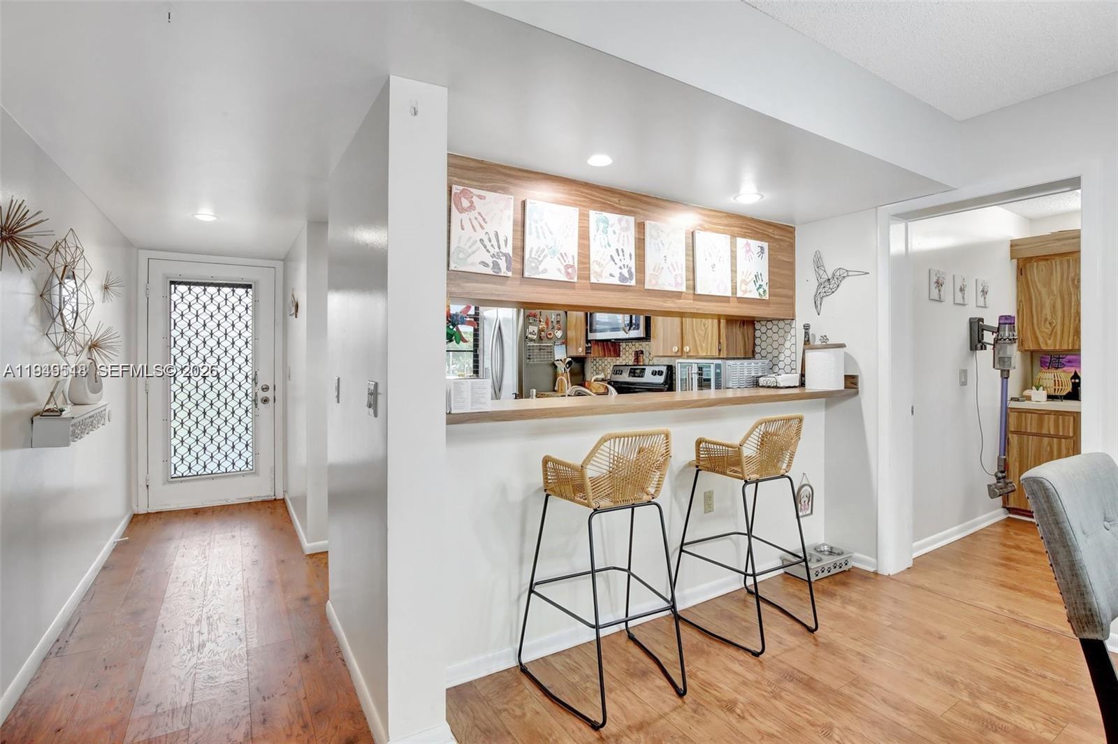 CONDO 16 OF WHITEHALL CON - Residential