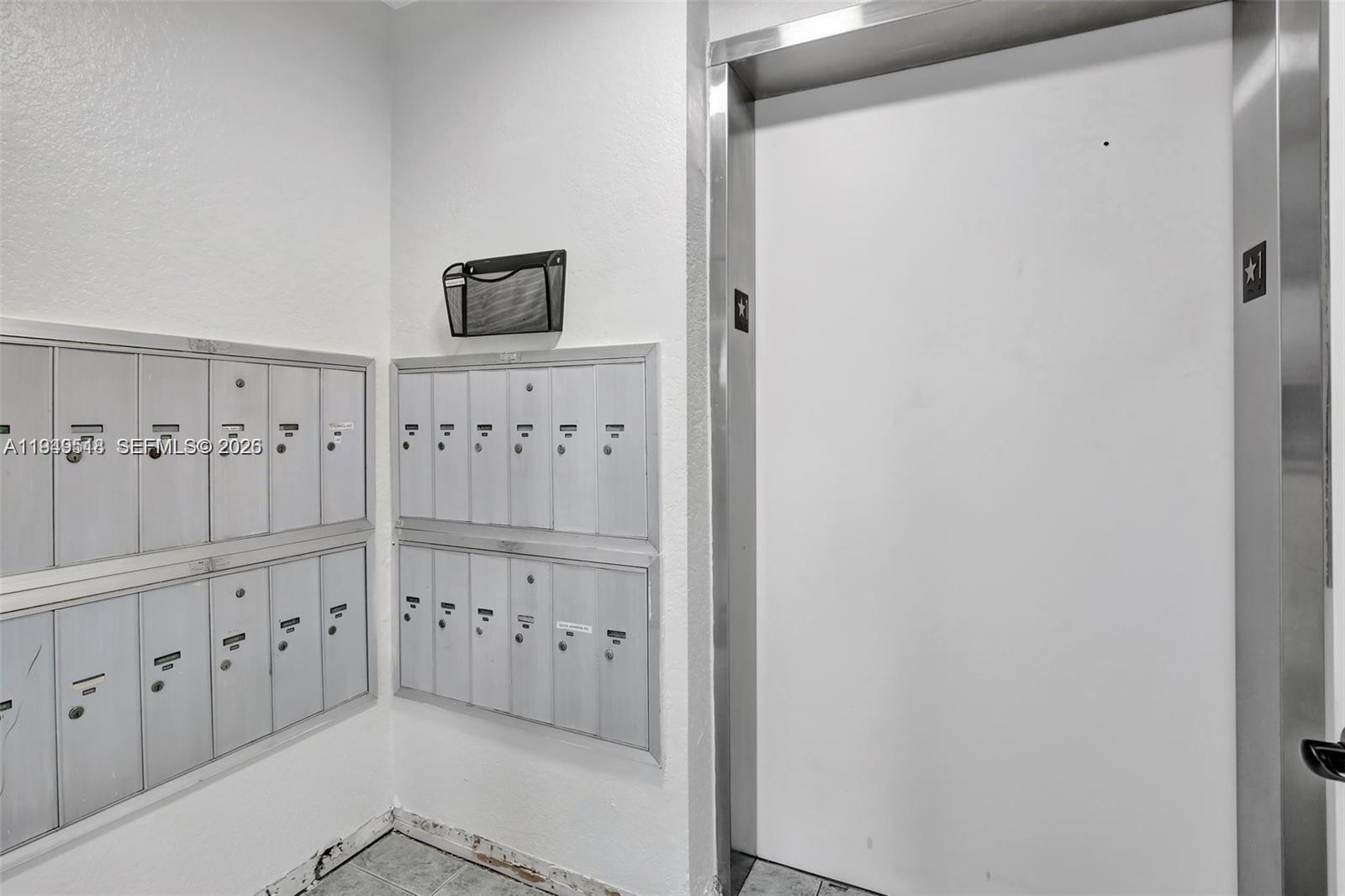 CONDO 16 OF WHITEHALL CON - Residential