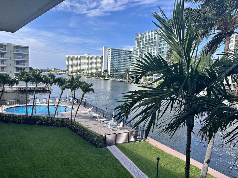 Waterfront living in a great location, offering residents picturesque views, access to recreational activities and tranquil lifestyle in a very well maintened building. One bedroom and 1 bath, open living area layout, laundry room same floor. Bright, airy interior with lots of natural light.
Yearly rental only, no short term allowed. Easy access to beaches, Las Olas, shopping & dining.
Ideal for professionals or anyone seeking a peaceful retreat near the water.
Text/call listing agent to schedule a showing.