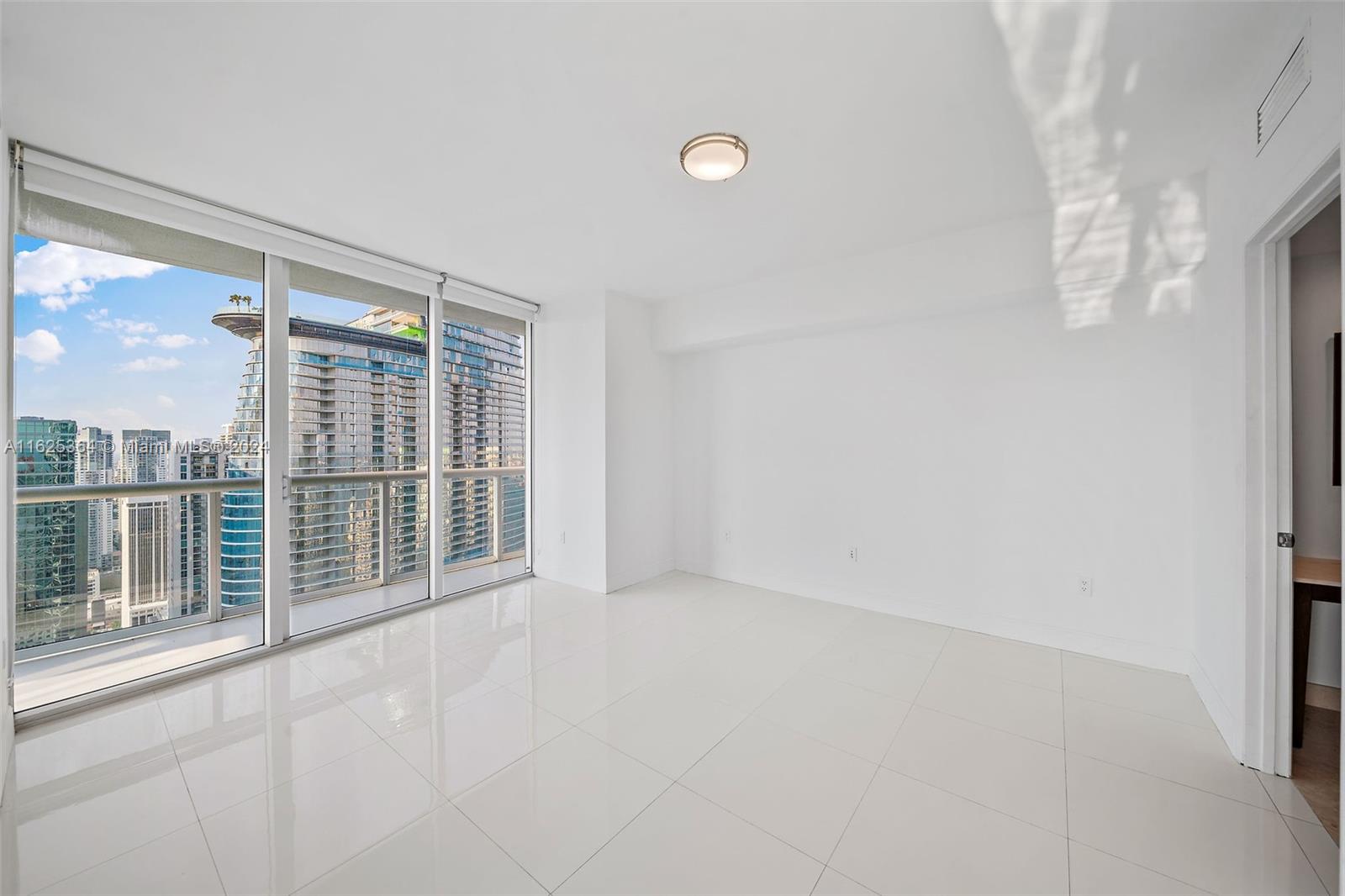 ICONBRICKELL CONDO NO 1 - Residential